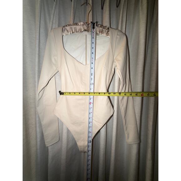Cream Ivory White Vegan Leather Bodysuit S Long Sleeve Sweetheart Bridal Winter - Picture 5 of 9